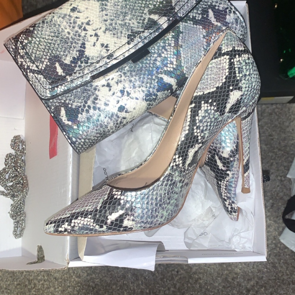 Snakeskin Patterned Women's Pumps